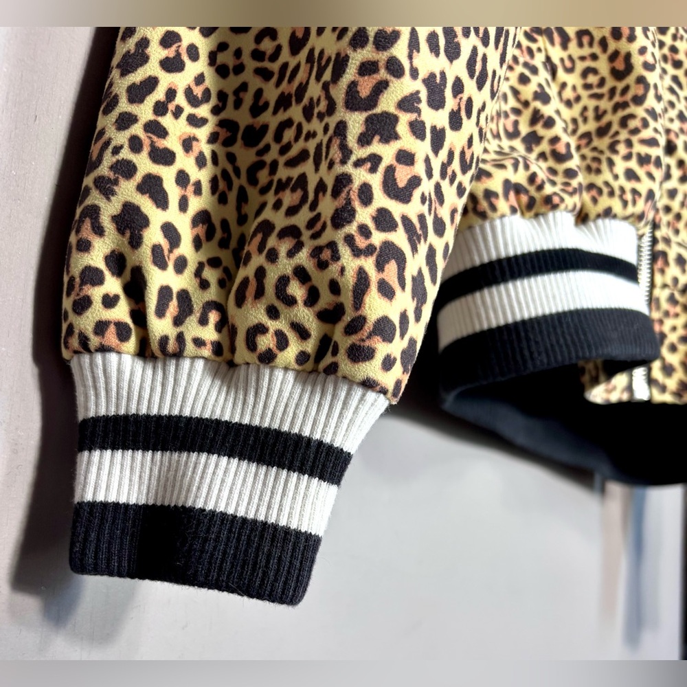 FOREVER 21 Animal Print Zip Bomber - Picture 4 of 6